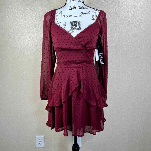 Trixxi dress Juniors' Surplice-Neck Tie-Waist Fit & Flare Dress size 3 Romantic - Picture 7 of 16